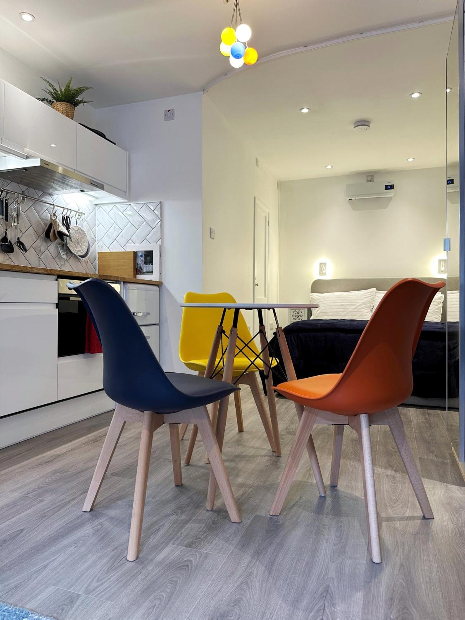 Kensington Studio Hosted By Airoperate Near Notting Hill - 1 Double Bed , 1 Sofa Bed, Ground Floor Apartment Via Private Entrance Лондон Екстер'єр фото