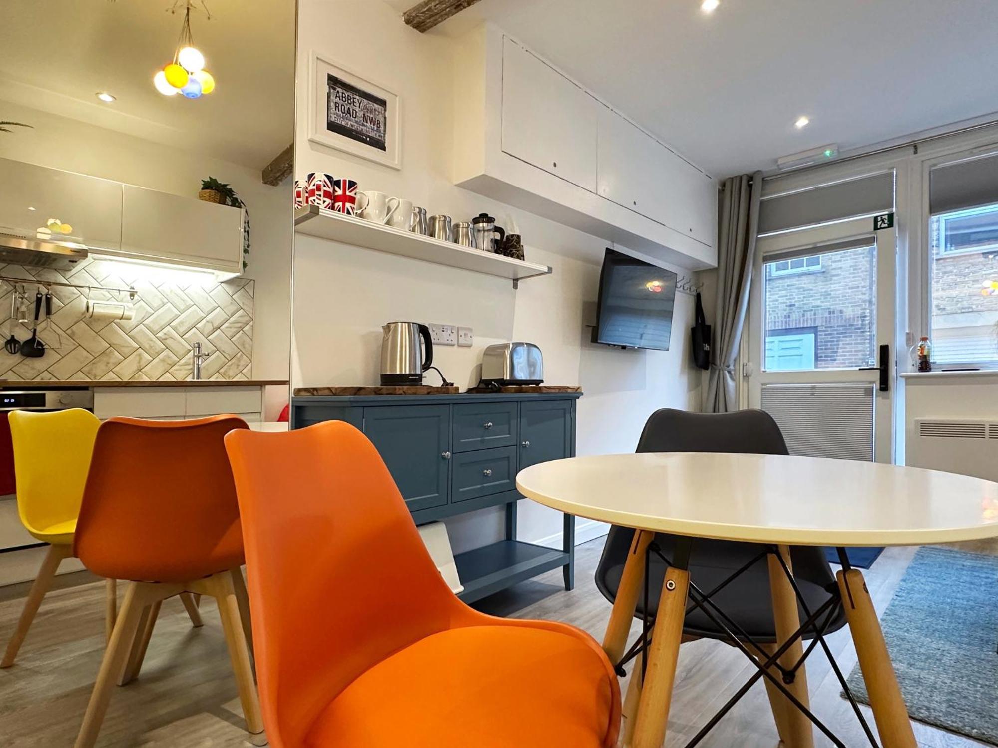 Kensington Studio Hosted By Airoperate Near Notting Hill - 1 Double Bed , 1 Sofa Bed, Ground Floor Apartment Via Private Entrance Лондон Екстер'єр фото